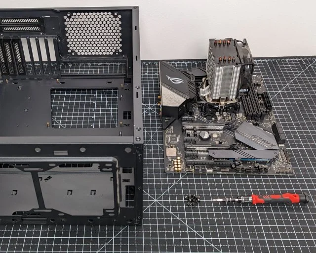 installing a motherboard into pc