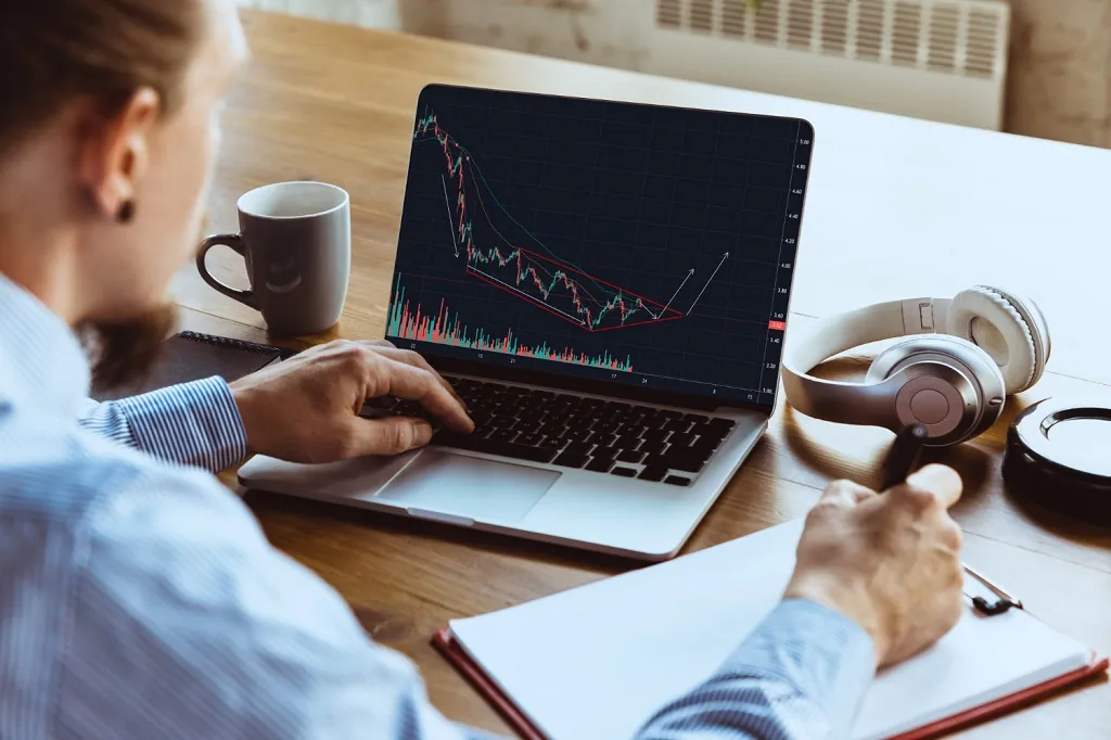 Threads vs Twitter: A Deep Dive into Social Media's Biggest Rivalry 11 Impact on Crypto Market and Communities
